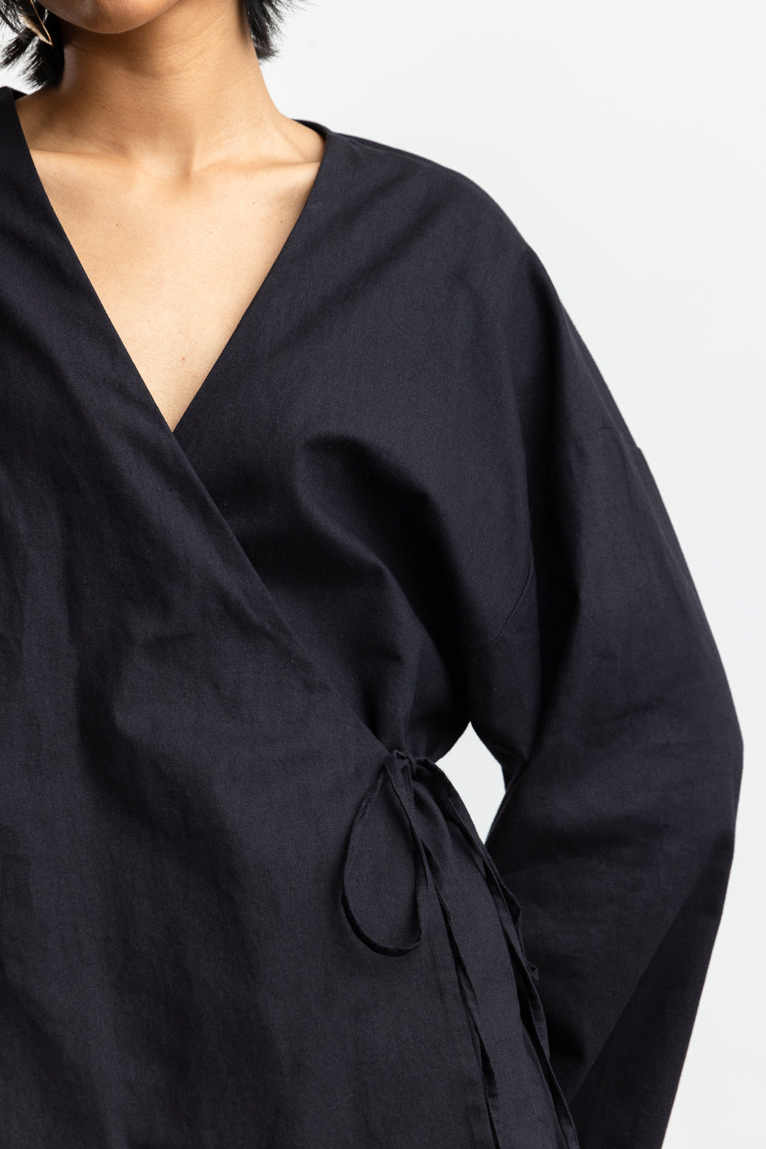 Lior Wrap Kimono Blouse _ 167992 _ Black Texture