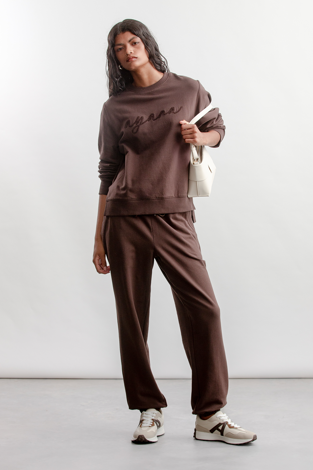 Hannah Sweatshirt _ 160330 _ Chocolate