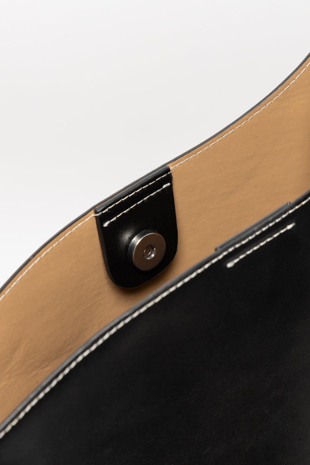 Gopolang Bucklet-Style Bag