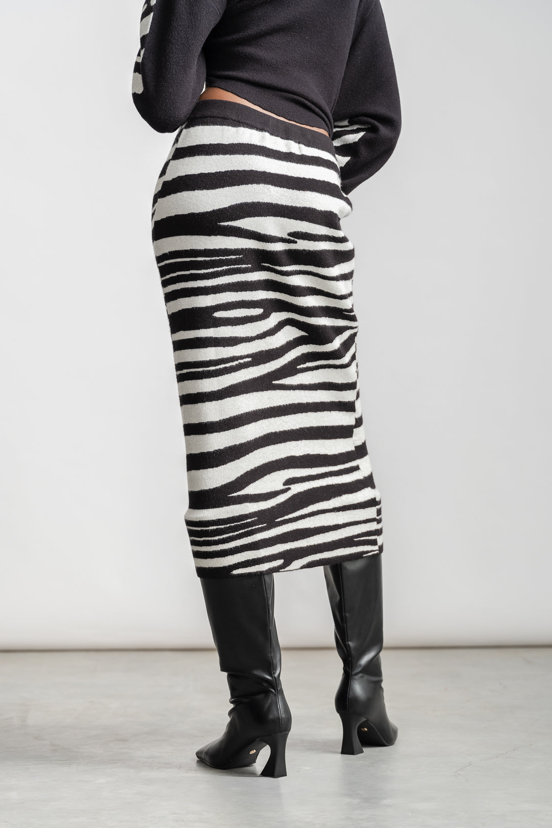 Faiqah Maxi Skirt _ 163077 _ Assorted