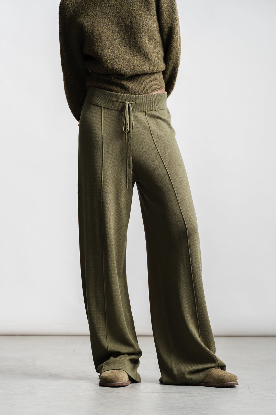 Oyama Knitwear Wide Leg Pants _ 160697 _ Olive