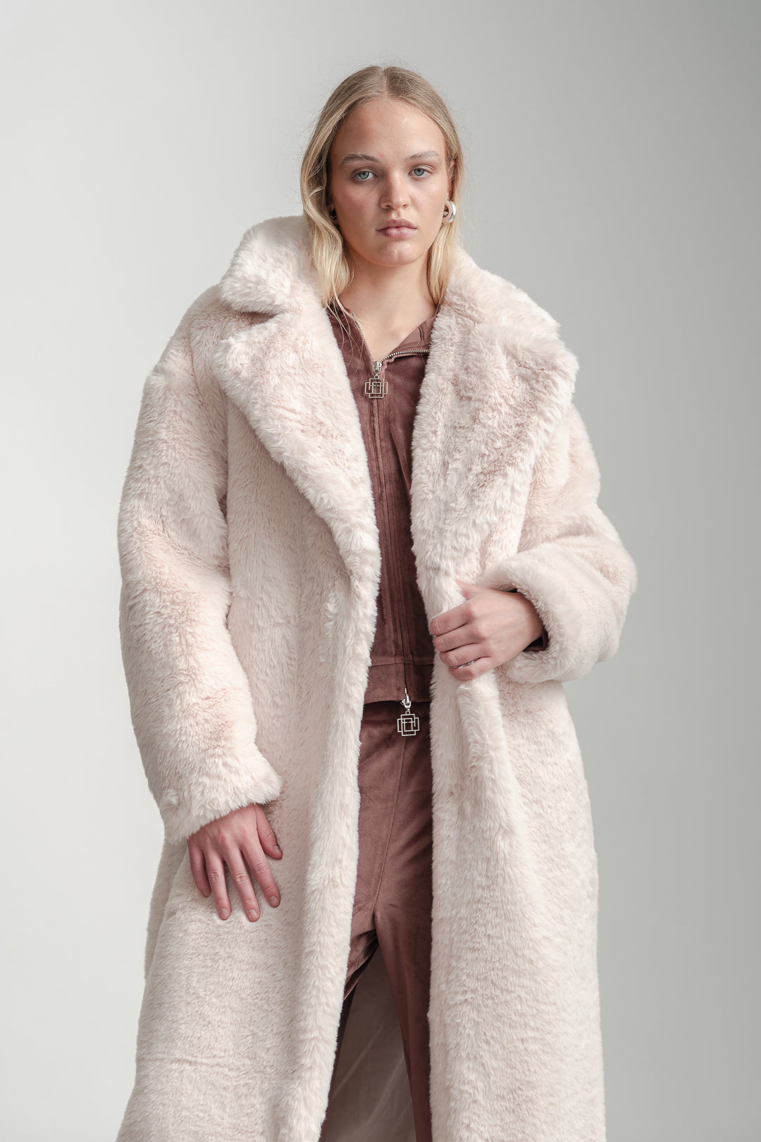 Paige Faux Fur Coat _ 160121 _ Milk