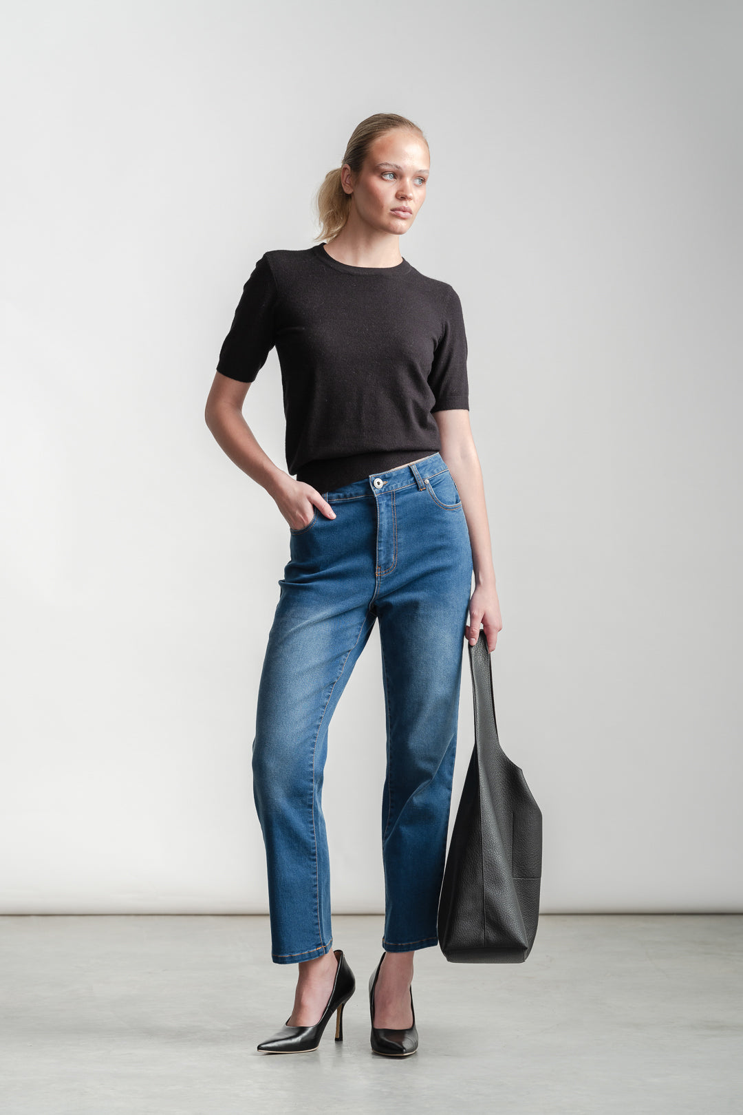 Sadie Slim Leg Jeans _ 157100 _ Blue Denim