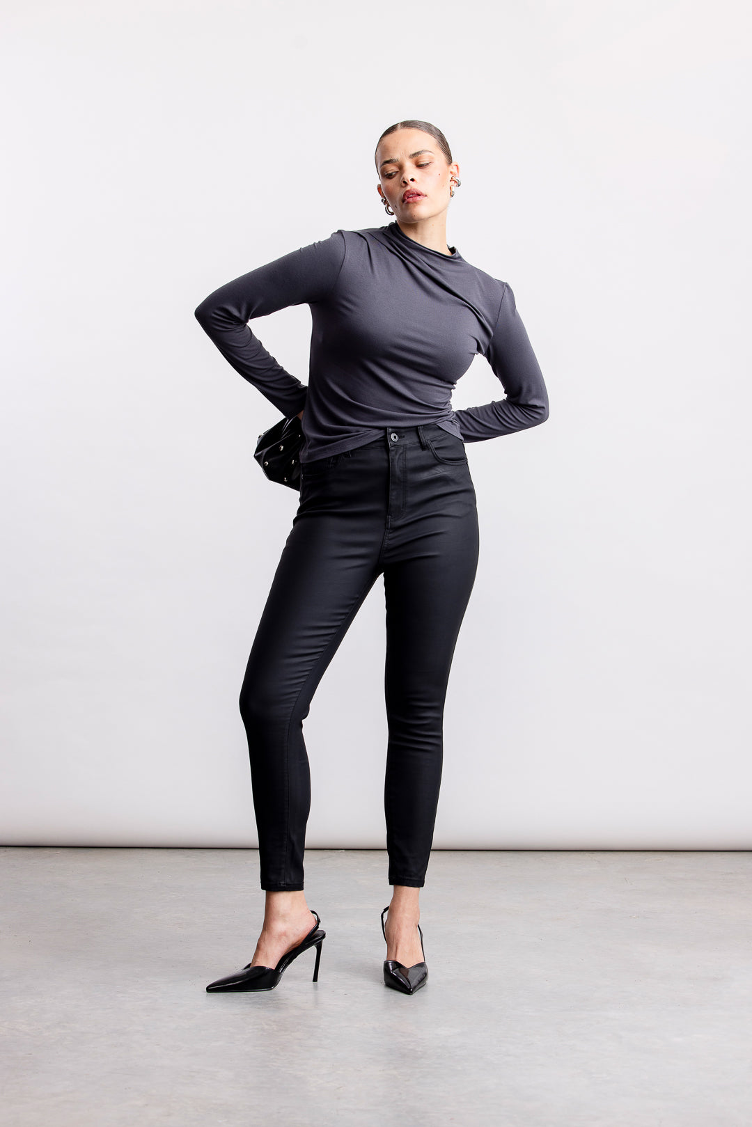 Muneeba Skinny Leg Jeans _ 158886 _ Black Texture