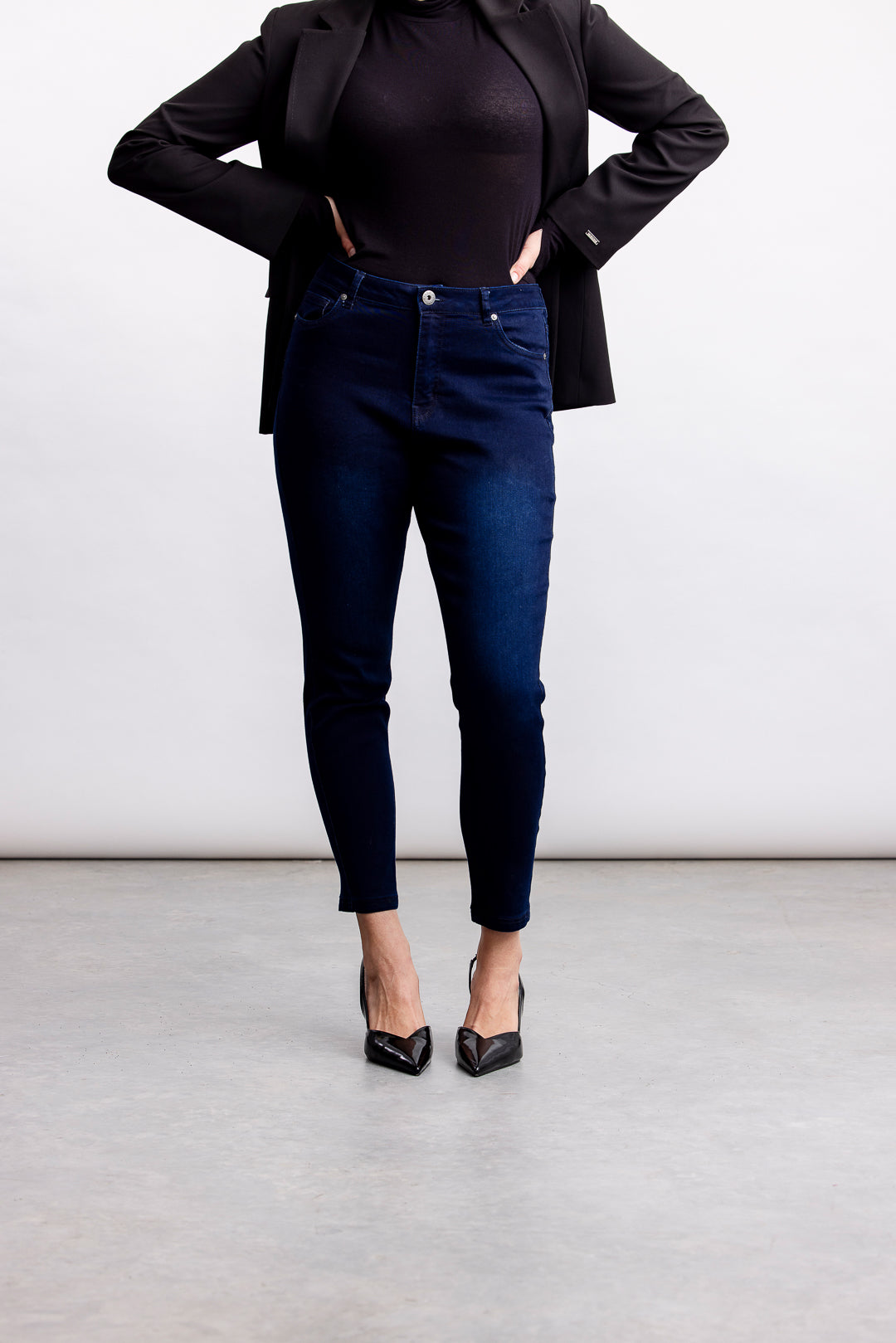 Muneeba Skinny Leg Jeans _ 157091 _ Dark Blue