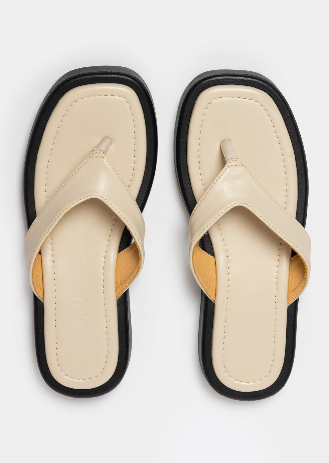 Catherine Thong Sandal _ 168073 _ White