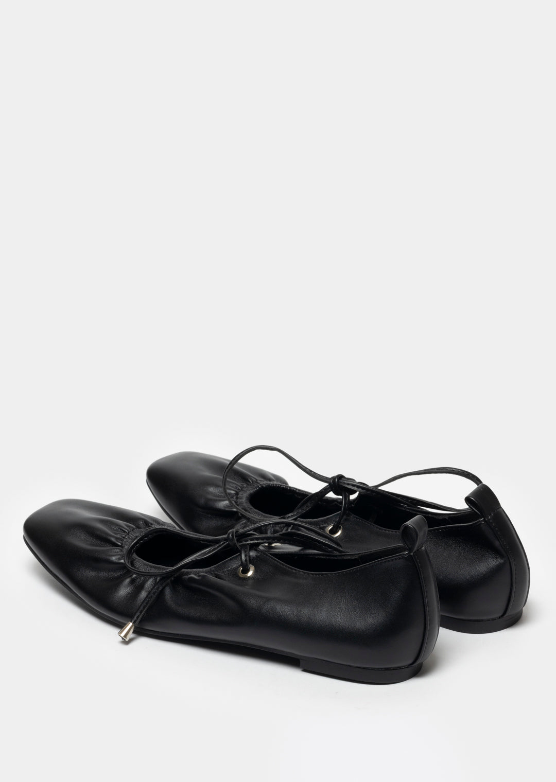 Hannah Tie-Up Pump _ 167901 _ Black Grindel