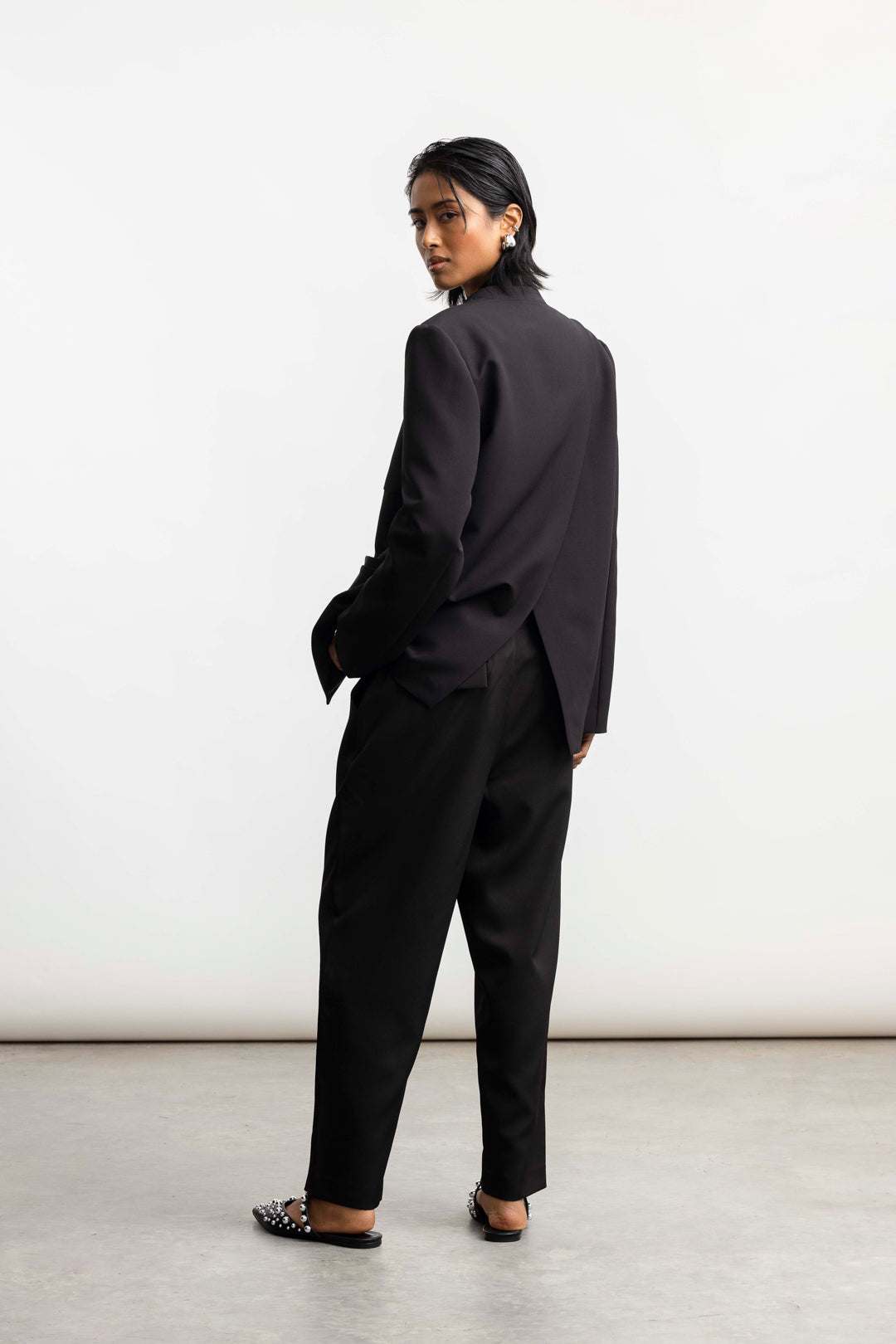 Nozipho Sculpted Collarless Blazer _ 170769 _ Black Texture