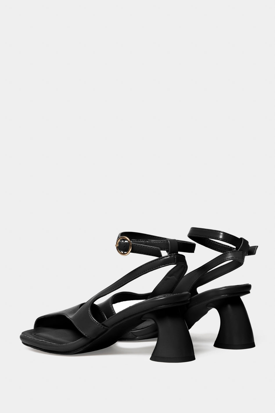 Tumiso Alien Toe Heel