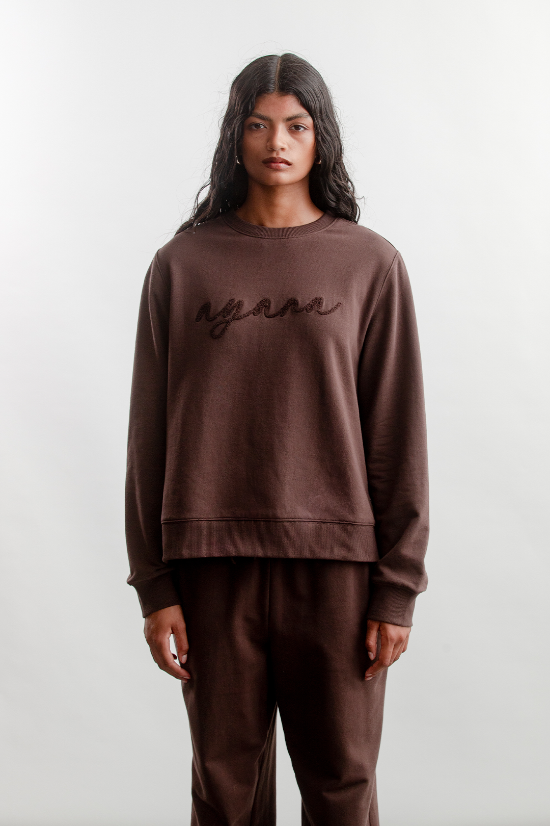 Hannah Sweatshirt _ 160330 _ Chocolate
