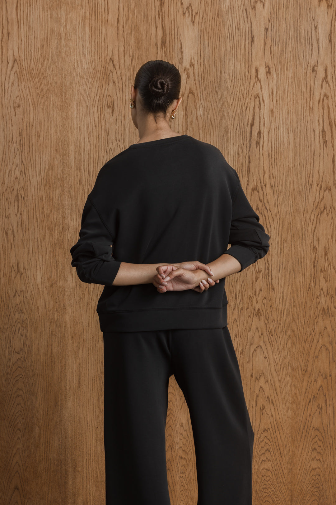 Reign Model Fleece Crew