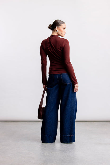 Inez Turtle Neck Top _ 160742 _ Chocolate