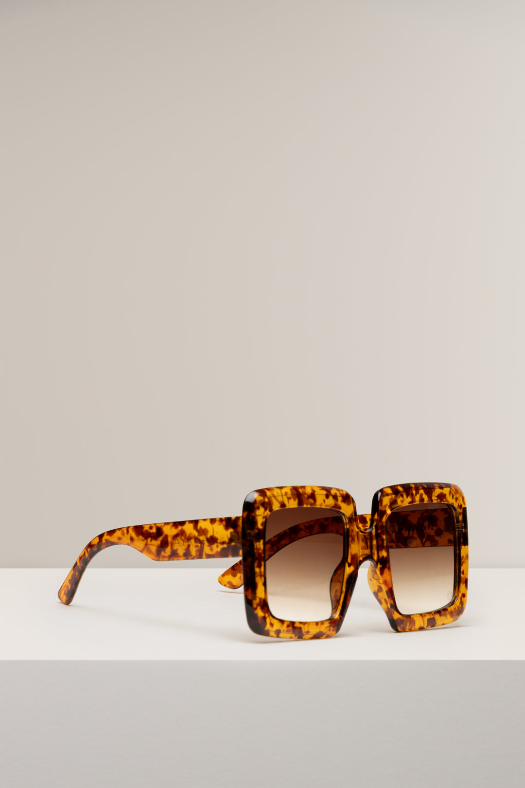 Mpho Oversized Sunglasses
