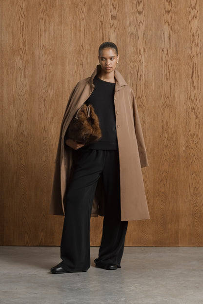 Reign Model Fleece Crew