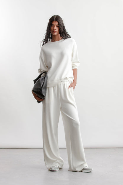 Reign Model Fleece Crew _ 160701 _ Ecru