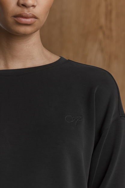 Reign Model Fleece Crew