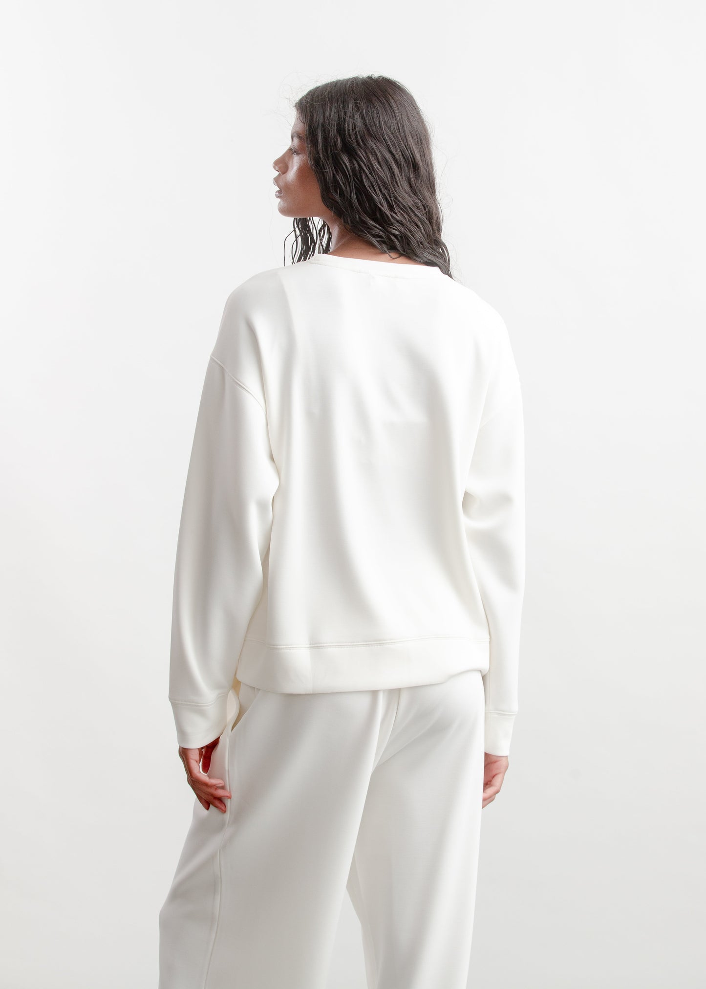 Reign Model Fleece Crew _ 160701 _ Ecru