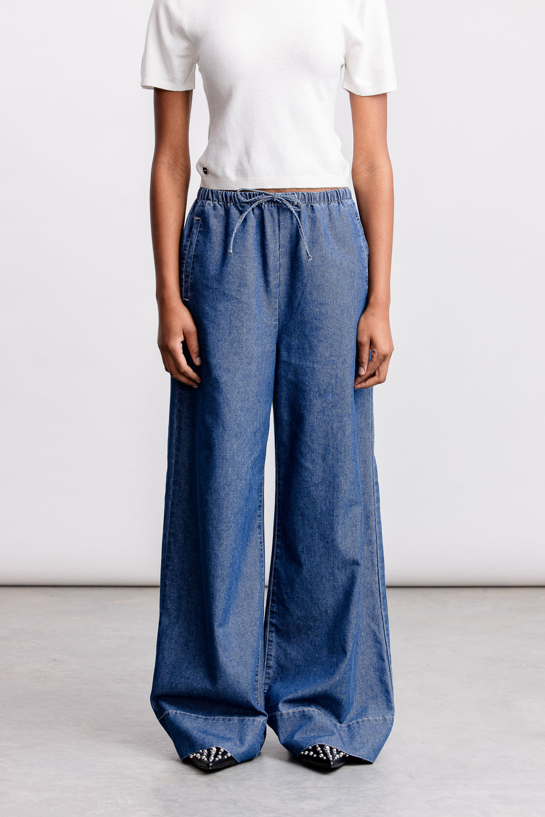 Neo Pull-On Denim _ 163363 _ Blue Denim