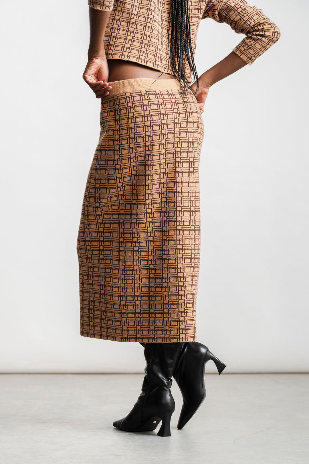 Sonwa Logo Knit Skirt _ 166973 _ Assorted