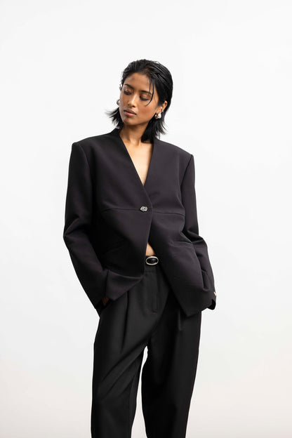 Nozipho Sculpted Collarless Blazer _ 170769 _ Black Texture