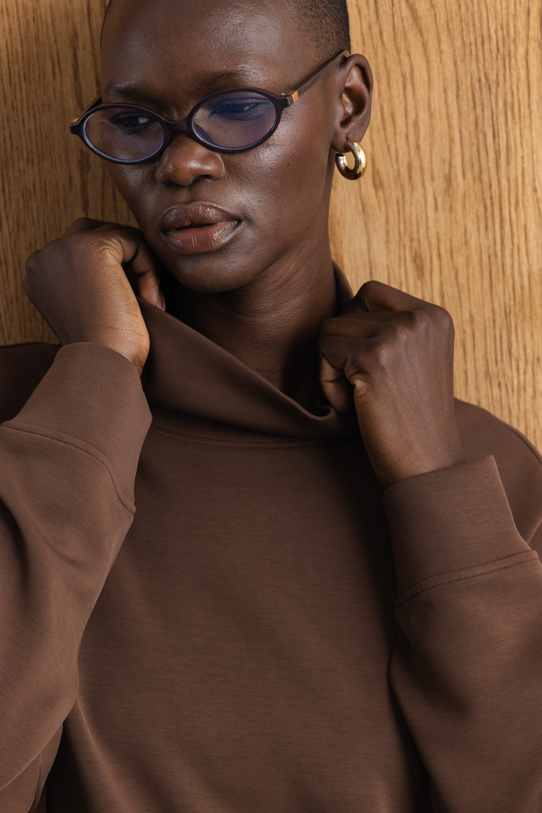 Sinalo Funnel Neck Model Sweat Top