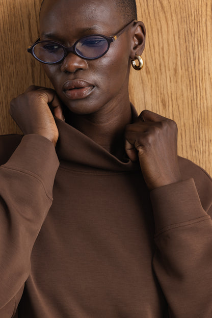 Sinalo Funnel Neck Model Sweat Top