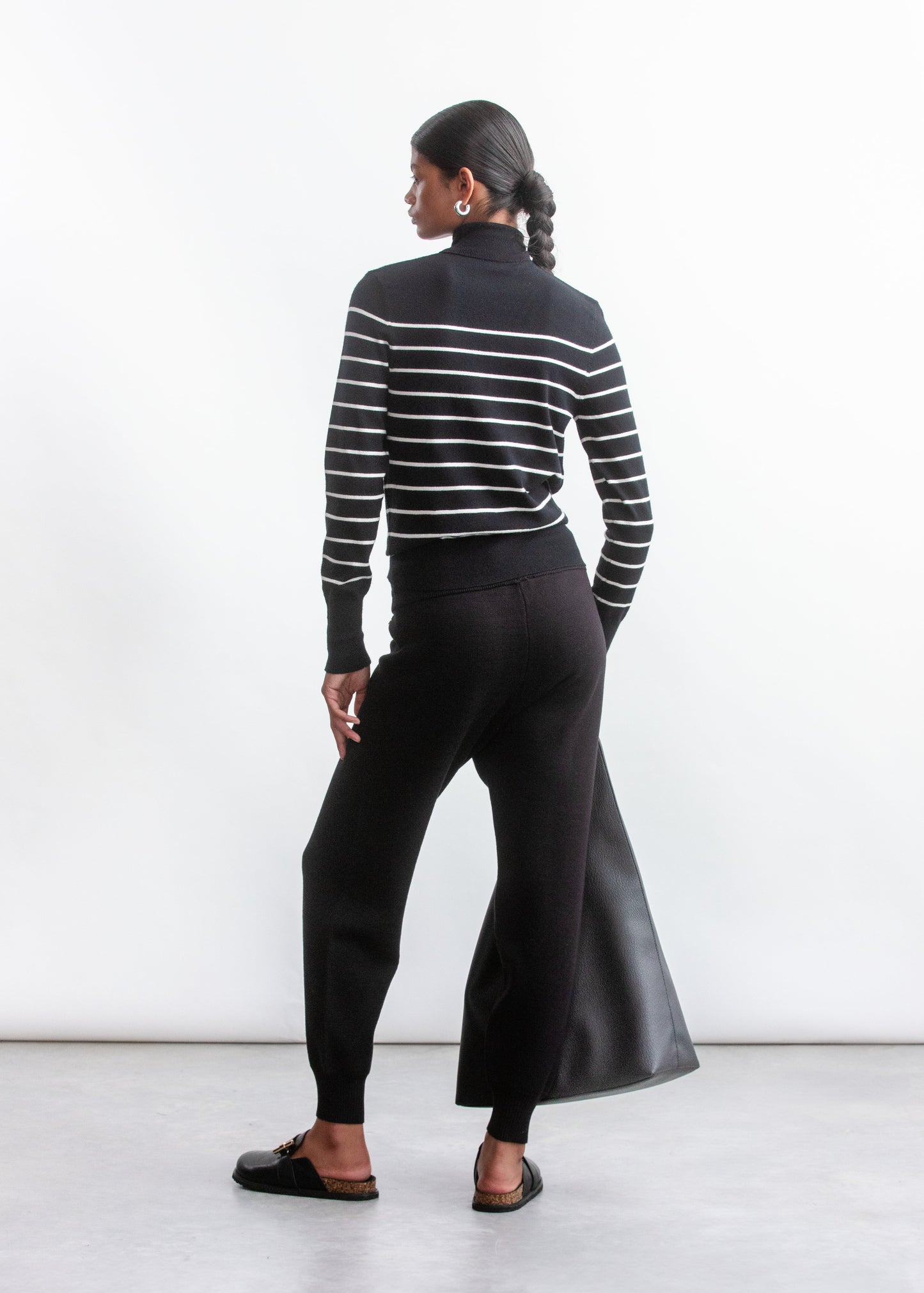 Quinn Poloneck _ 157618 _ Black Texture