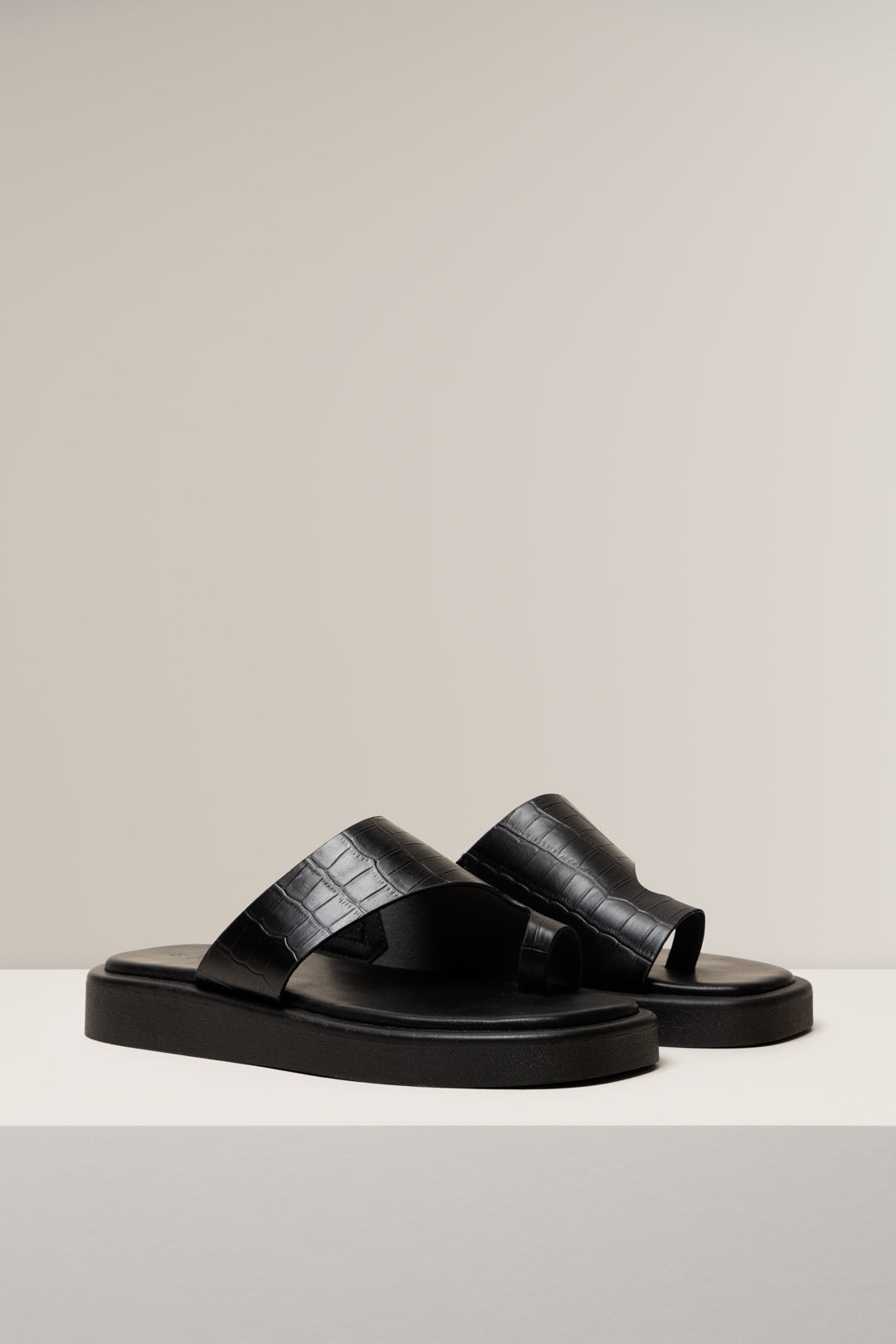 Dipuo Toe-Post Sandal