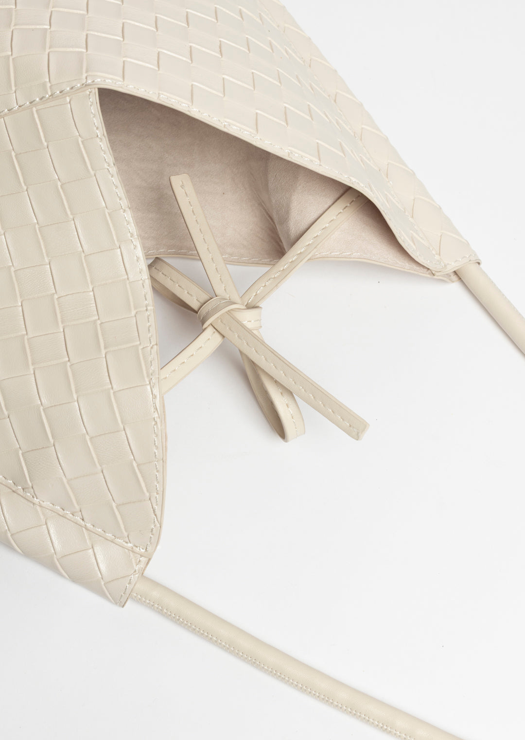 Sue Woven Bag _ 162929 _ Cream