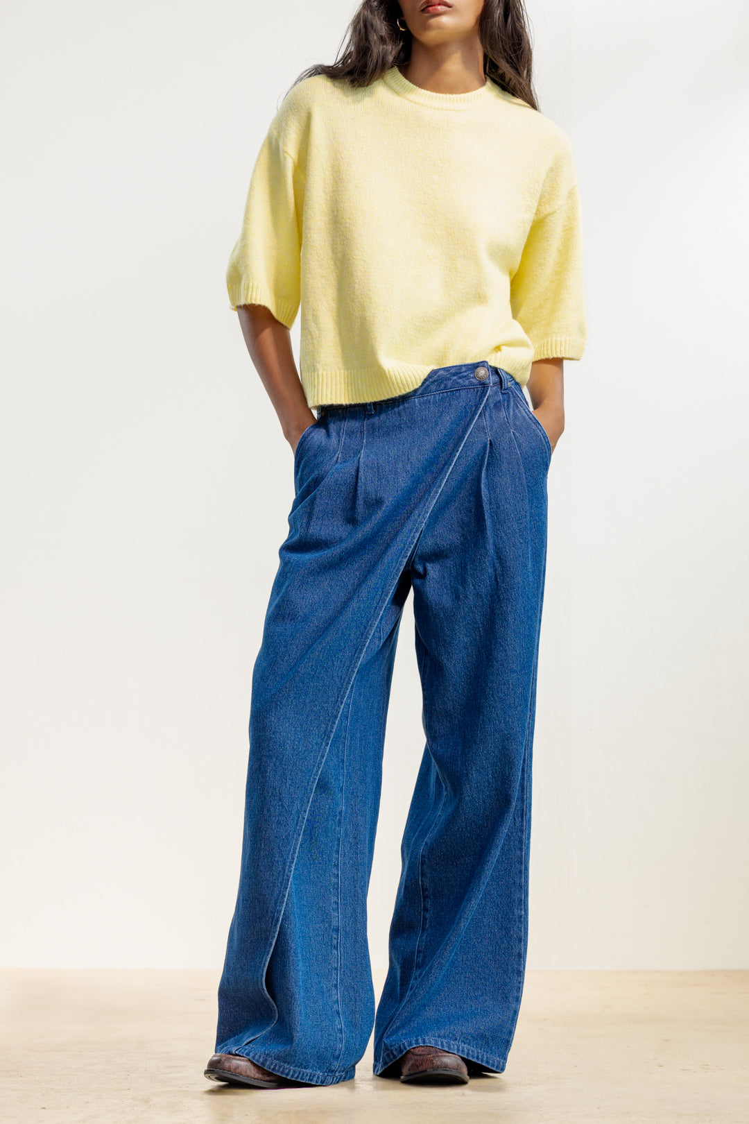 Kairo Boxy Crew Knit