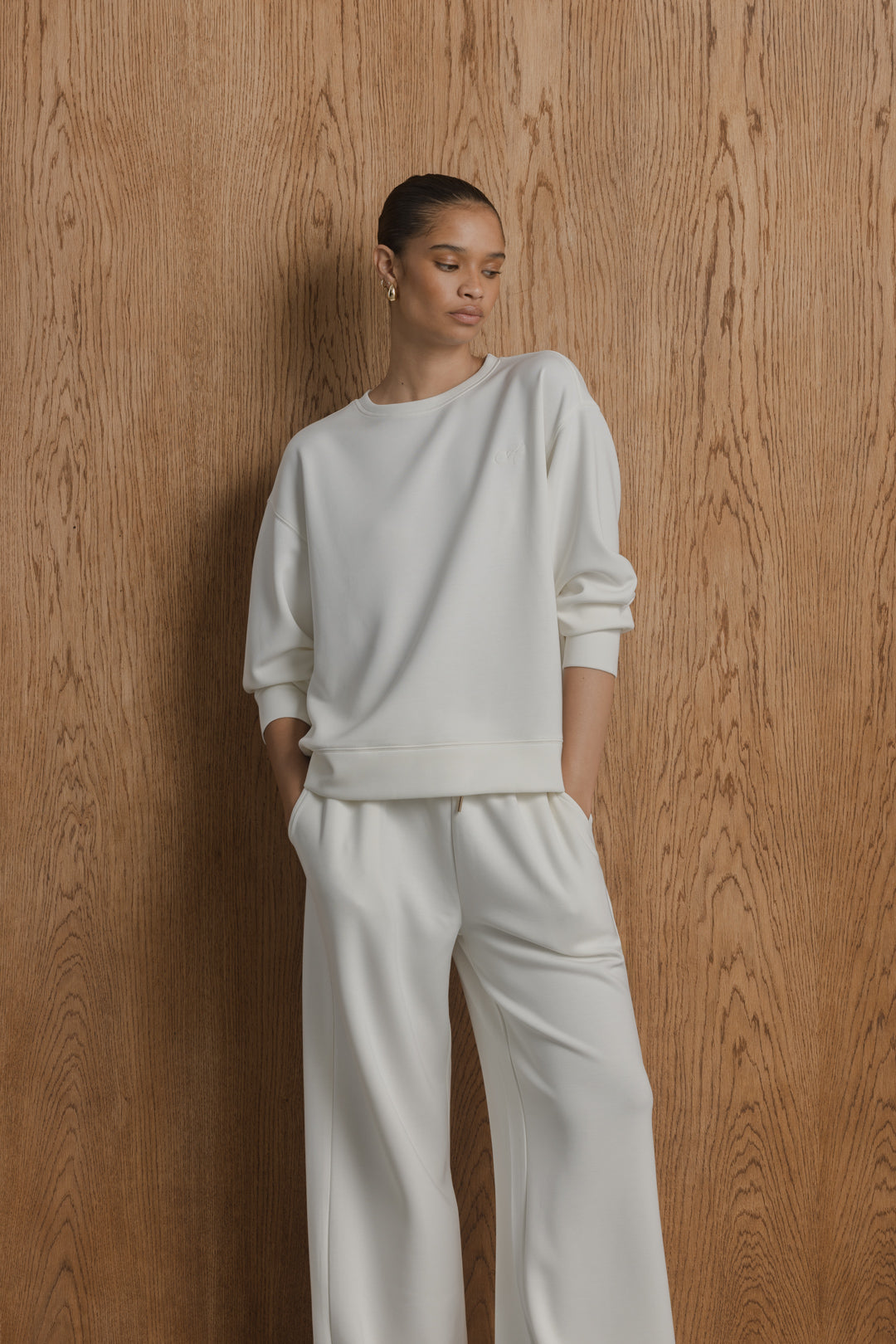 Reign Model Fleece Crew