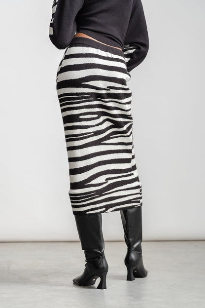 Faiqah Maxi Skirt _ 163077 _ Assorted