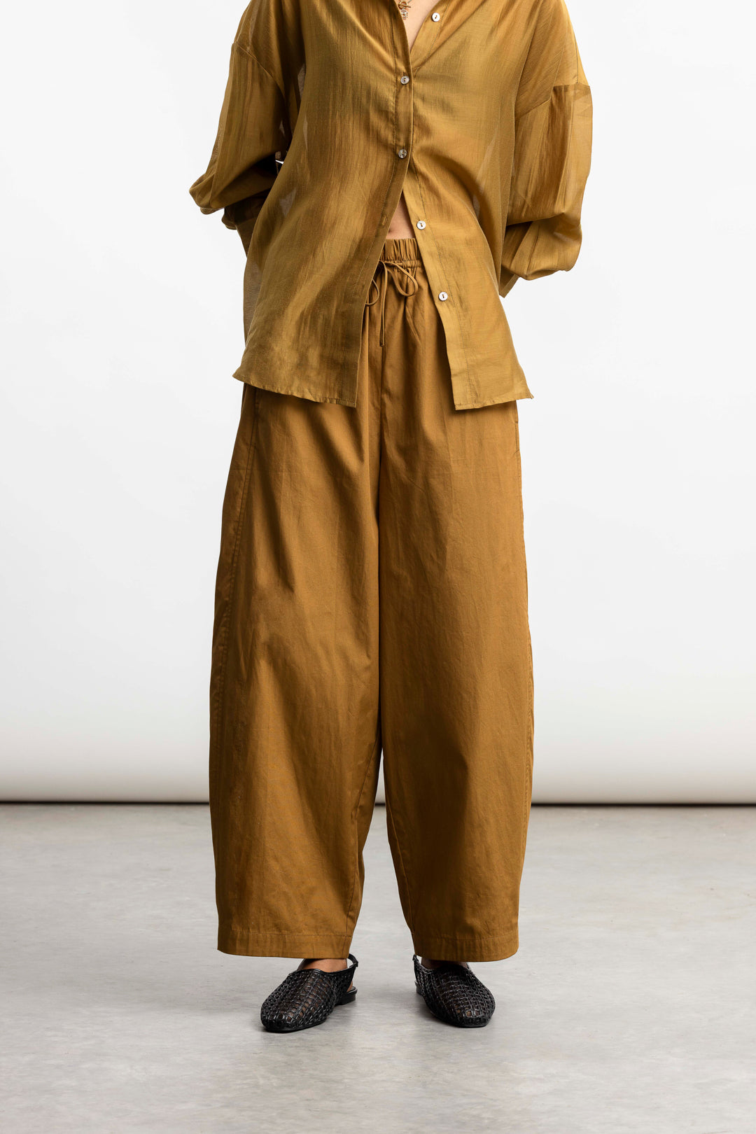 Marlow Barrel Leg Pants _ 168102 _ Brown