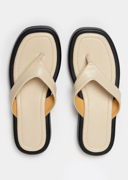 Catherine Thong Sandal _ 168073 _ White