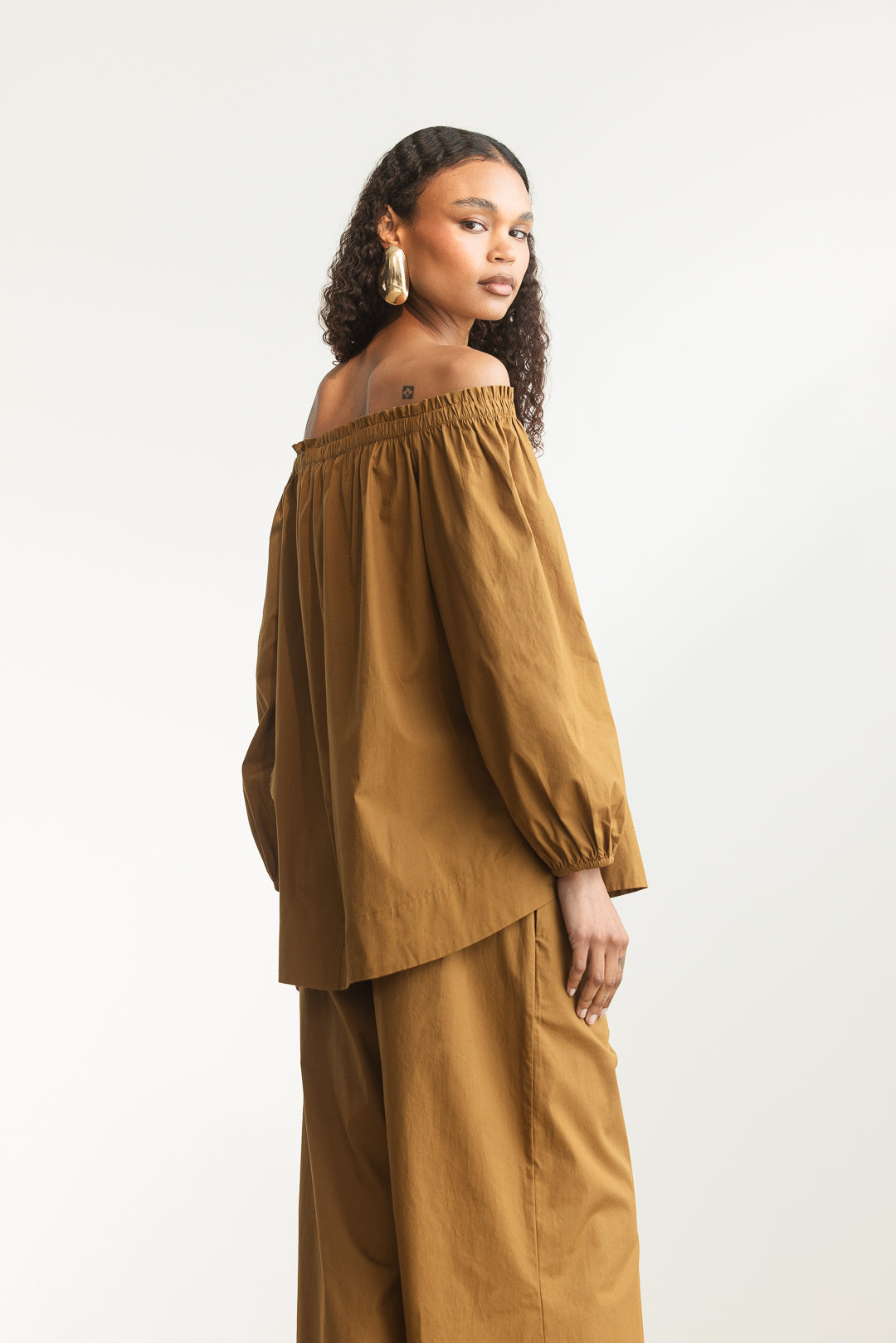 Andisiwe Off-Shoulder Blouse – AYANA