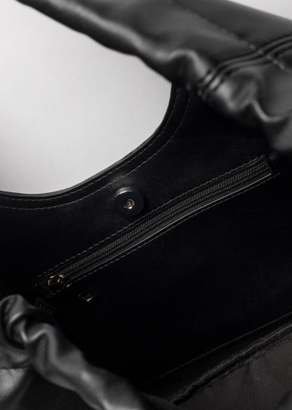 Zaakiyah Squeeze Me Bag _ 162927 _ Black Texture