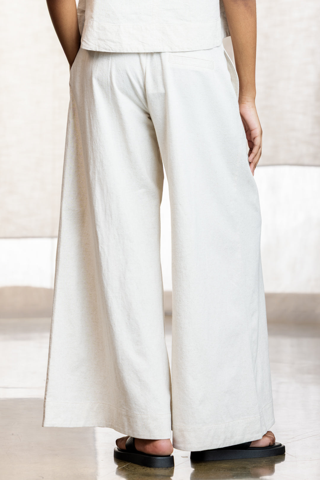 Everleigh Structured Linen Wide Leg Pants