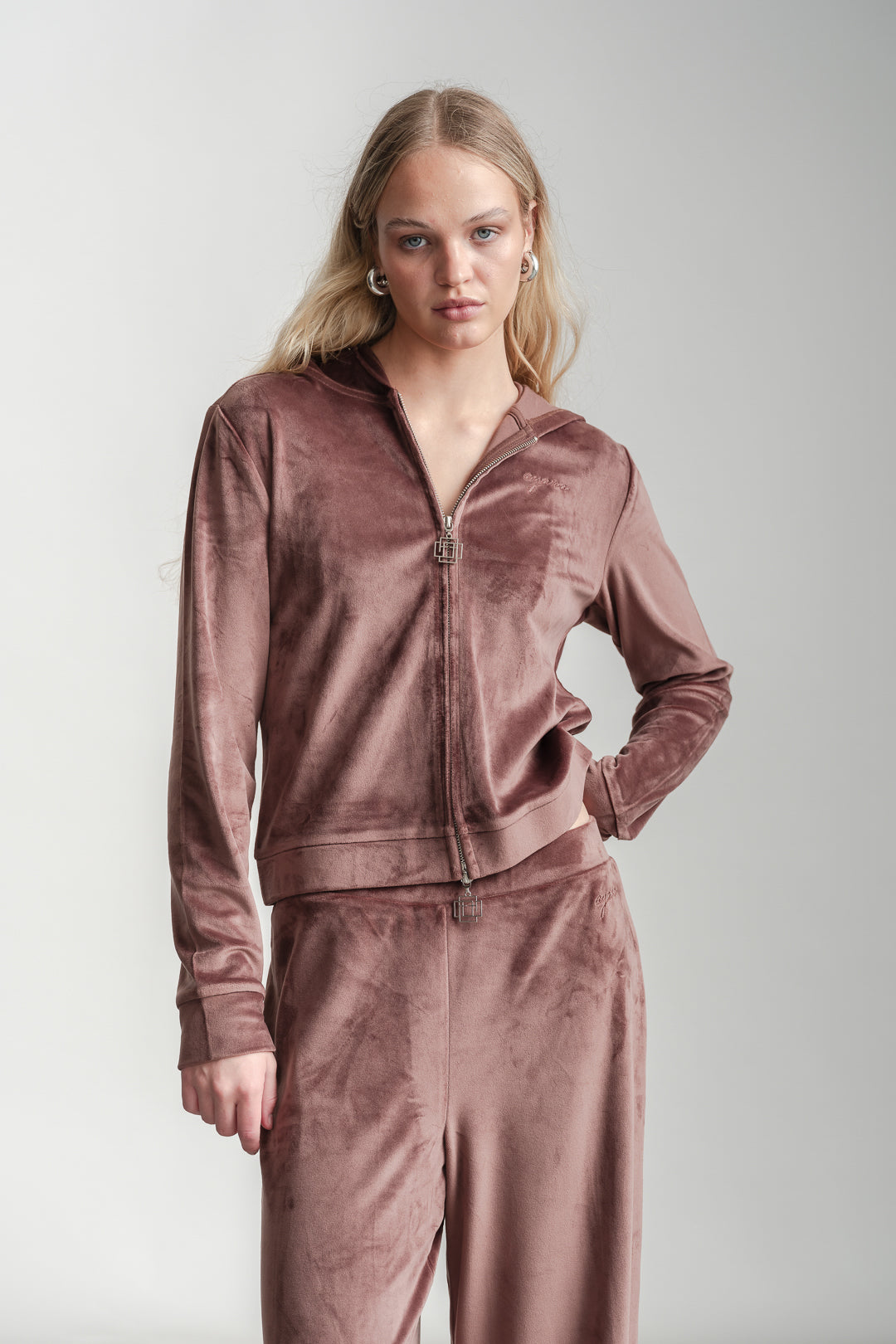 Jodie Velour Zip Through Hoody _ 163059 _ Chocolate