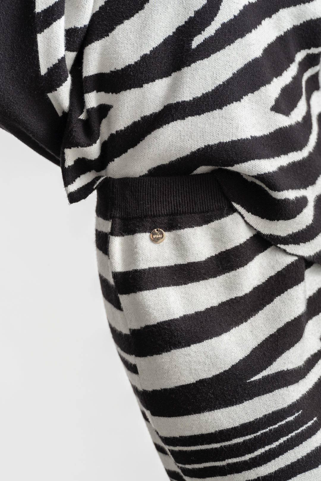 Faiqah Maxi Skirt _ 163077 _ Assorted