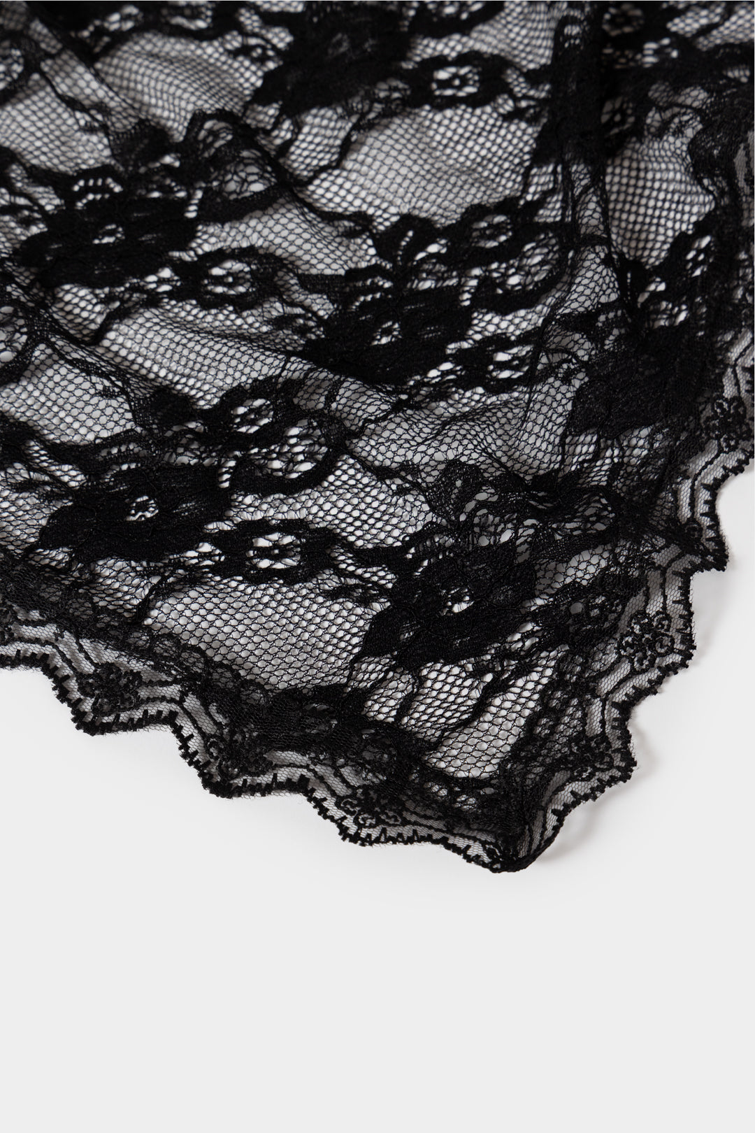 Roegshana Lace Head Scarf