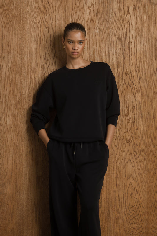 Reign Model Fleece Crew