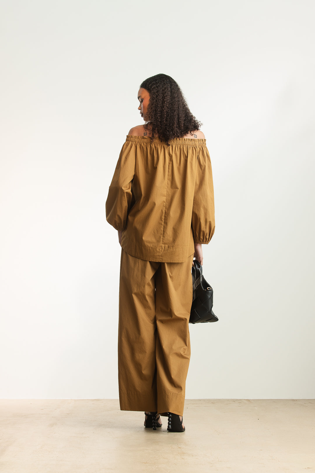 Andisiwe Off-Shoulder Blouse – AYANA