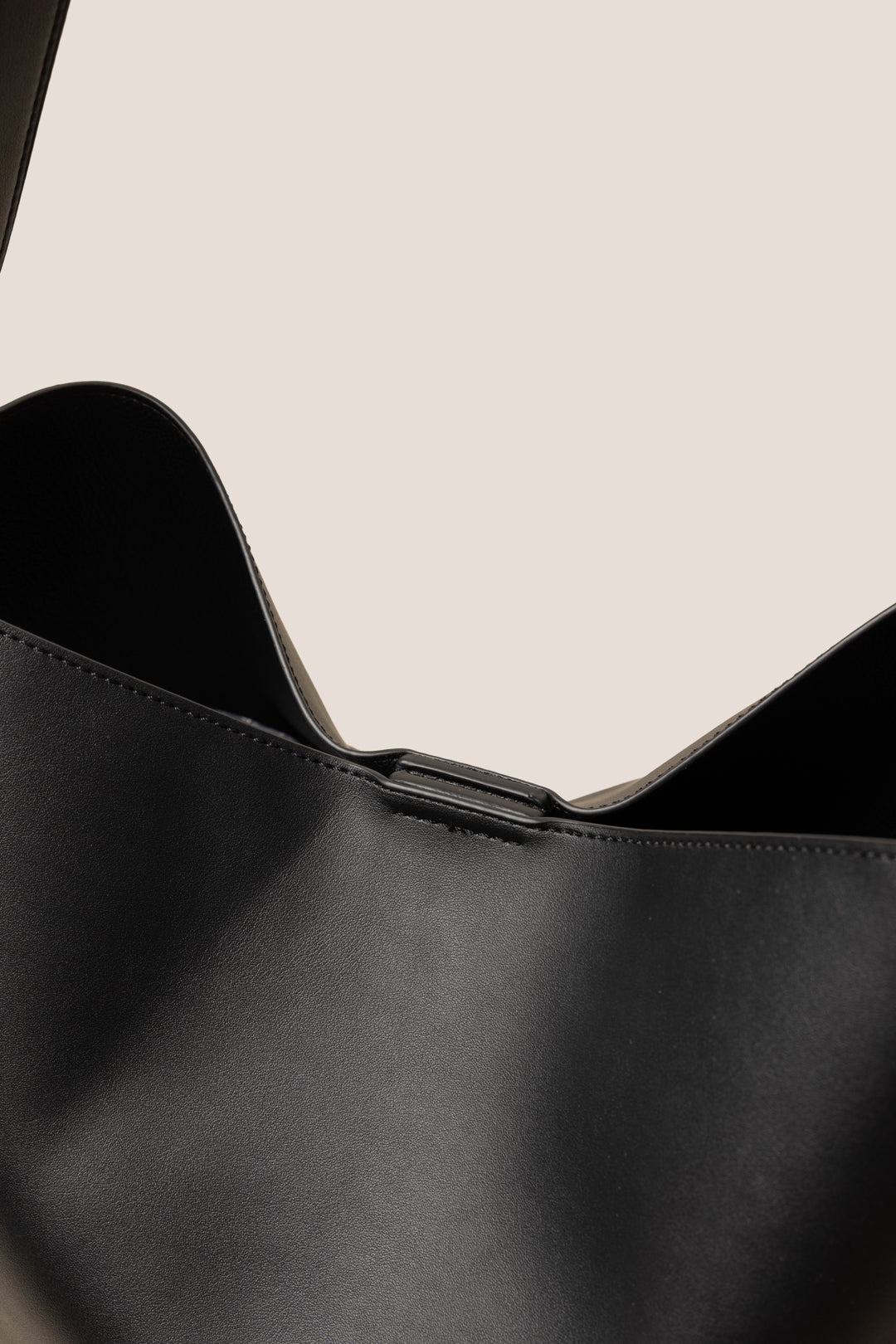 Yumnah Carryall Bag