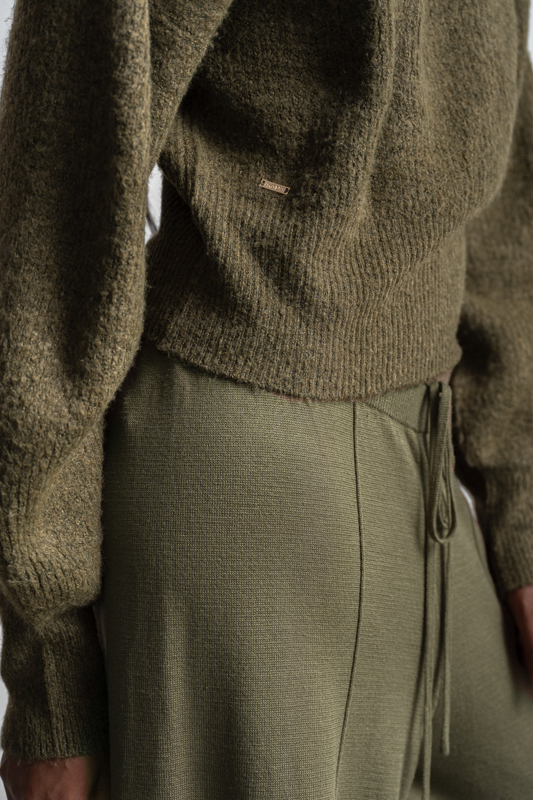 Shannon Chunky Crew Jumper _ 162040 _ Fatigue