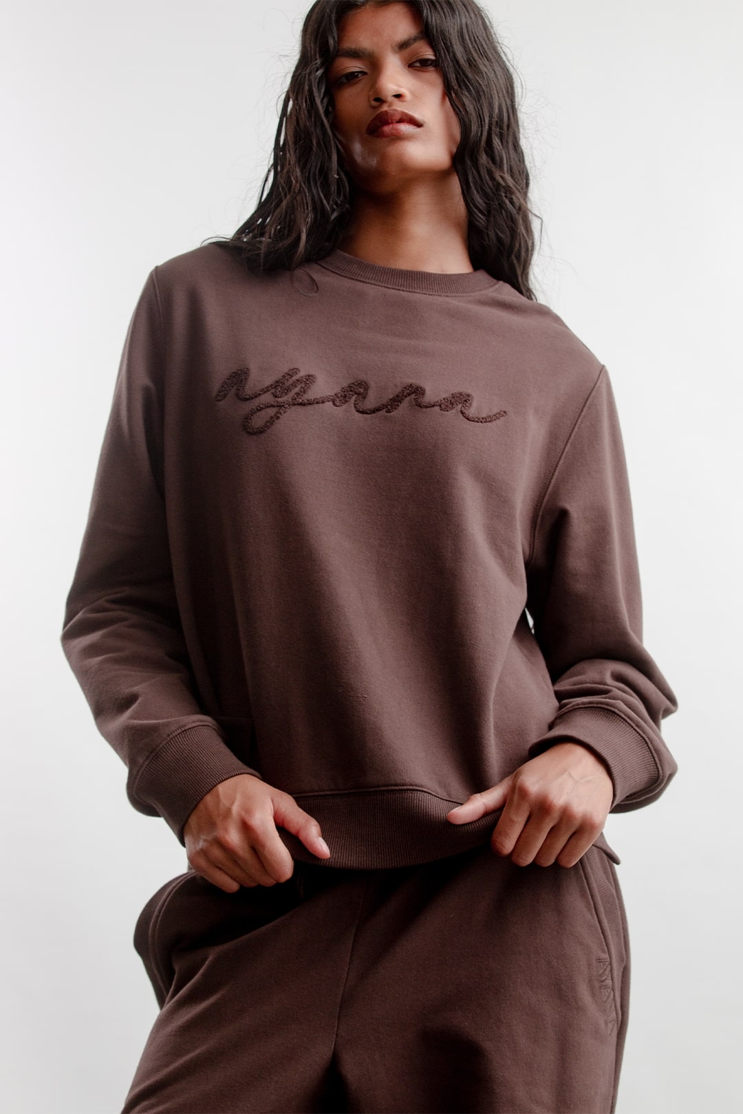 Hannah Sweatshirt _ 160330 _ Chocolate