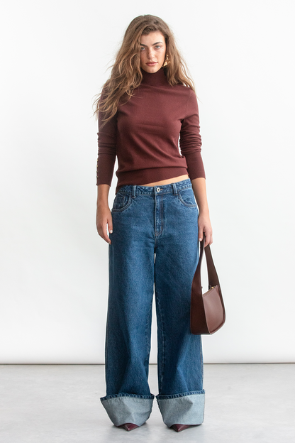 Quinn Poloneck _ 157625 _ Chocolate