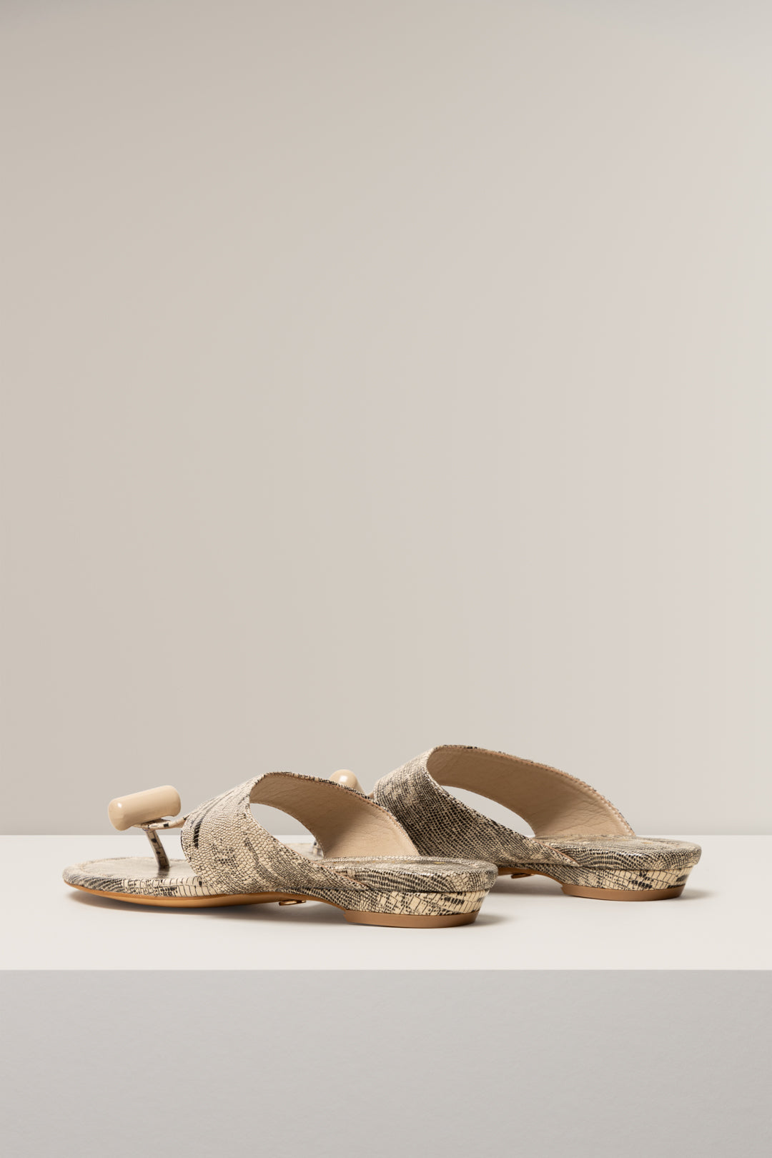 KungaWo Toe-Th…