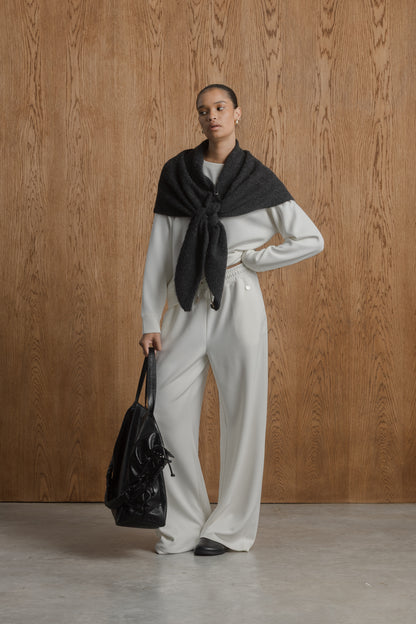 Reign Model Fleece Crew